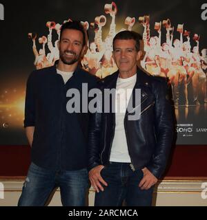27H Jan, ANTONIO BANDERAS e PABLO PUYOL presentano a Barcellona LA LINEA musicale A CHORUS a Teatre Tivoli Foto Stock