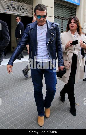 27H Jan, ANTONIO BANDERAS e PABLO PUYOL presentano a Barcellona LA LINEA musicale A CHORUS a Teatre Tivoli Foto Stock