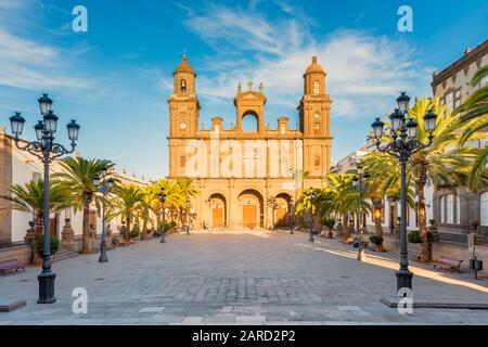 Cattedrale di Santa Ana a Las Palmas de Gran Canaria, capitale di Gran Canaria, Isole Canarie, Spagna. La costruzione iniziò nel 1500 e durò per 4 ce Foto Stock