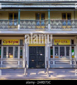 Ingresso frontale al Dogana House Hotel, Portside Heritage Precinct, Maryborough Foto Stock