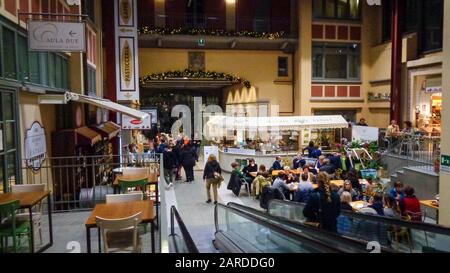 Eataly goumet negozio di alimentari, Italia Foto Stock