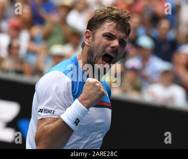 Melbourne Park Australian Open Day 8 27/01/20 Stan Wawrinka (sui) celebra come vince la quarta partita di gara Photo Roger Parker International Sports Foto Stock