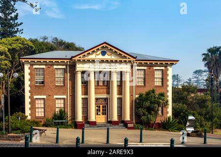 Facciata del bellissimo palazzo del Consiglio Chambers, costruito all'inizio del 20th secolo, a Kiama, nuovo Galles del Sud, Australia Foto Stock