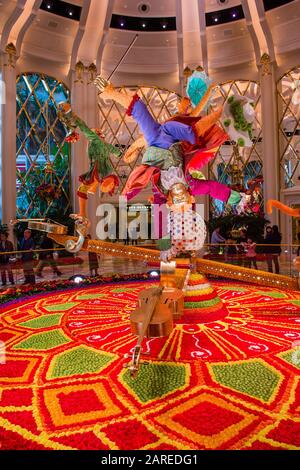 Le creazioni floreali all'hotel Wynn Palace a Macau Foto Stock