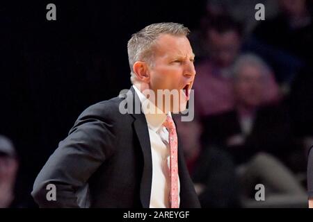 Alabama Crimson Tide allenatore di testa Nate Oats durante la prima metà contro il Vanderbilt Commodores di un NCAA SEC gioco di pallacanestro presso la Memorial Gym. Mercoledì 22 Gennaio 2020, A Nashville. Alabama sconfisse Vanderbilt 77-62. (Foto di IOS/ESPA-Images) Foto Stock