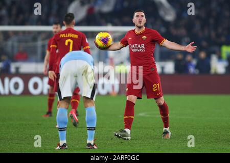 Jordan Veretout of Roma reagisce durante il campionato italiano Serie A una partita di calcio tra AS Roma e SS Lazio il 26 gennaio 2020 allo Stadio Olimpico di Roma, Italia - Foto Federico Proietti/ESPA-Images Foto Stock