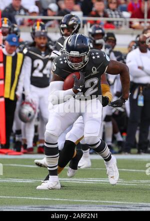 AFC che corre indietro Derrick Henry del Tennessee Titans (22) corre per il yardage durante il Pro Bowl, Domenica, 26 gennaio 2020, al Camping World Stadium di Orlando, Florida. (Foto di IOS/ESPA-Images) Foto Stock