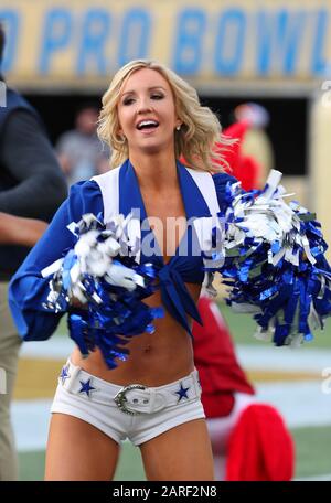Un Dallas Cowboys e un cheerleader NFC si esibisce durante il Pro Bowl, domenica 26 gennaio 2020, al Camping World Stadium di Orlando, Florida. (Foto di IOS/ESPA-Images) Foto Stock