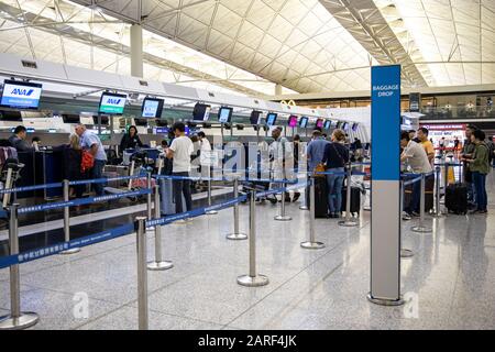 Lantau, Hong Kong - 18 settembre 2019 : pannello di informazioni sulla partenza Degli Aerei all'aeroporto internazionale di Hong Kong Foto Stock