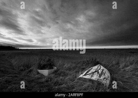 Vista al tramonto sulle paludi di Cley-next-the-Sea, North Norfolk Coast, Inghilterra Foto Stock