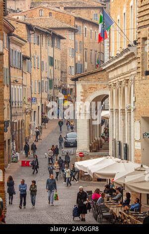 Piazza Della Repubblica, Urbino, Marche, Italia, Europa Foto Stock