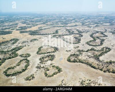 Veduta aerea del Delta dell'Okavango durante le condizioni di siccità all'inizio della caduta, Botswana, Africa Foto Stock