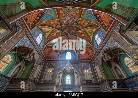 Bell'interno del Mausoleo di Mirwais Khan Hotaki, Kandahar, Afghanistan, Asia Foto Stock