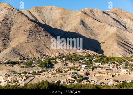 Villaggio di montagna nella Valle di Panjshir, Afghanistan, Asia Foto Stock