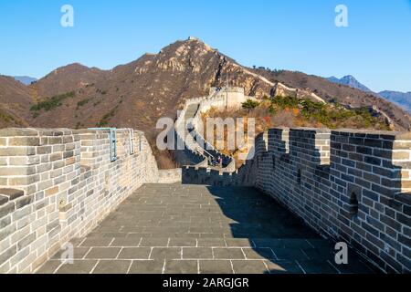 Vista Della Grande Muraglia Cinese A Huanghua Cheng (Fiore Giallo), Patrimonio Dell'Umanità Dell'Unesco, Xishulyu, Jiuduhe Zhen, Huairou, Repubblica Popolare Cinese Foto Stock