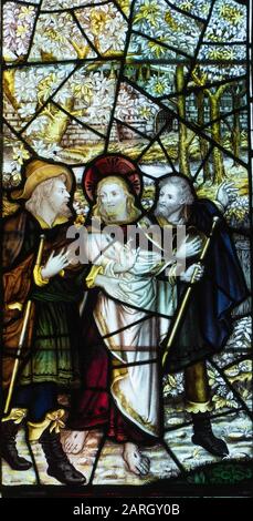 Vetrate di Charles Kempe raffiguranti Gesù in una scena biblica della Resurrezione, Chiesa di San Bartolomeo, Molto Marcle, Herefordshire UK Foto Stock