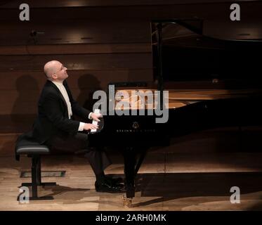 EMILE NAOUMOFF CONCERTO SALLE GAVEAU Foto Stock