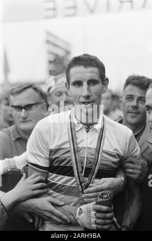 Campionato Del Mondo In Bicicletta A Heerlen. Issue 17.18 Webb, Number 16 Pains Date: 2 September 1967 Location: Heerlen Keywords: Cyclen Foto Stock