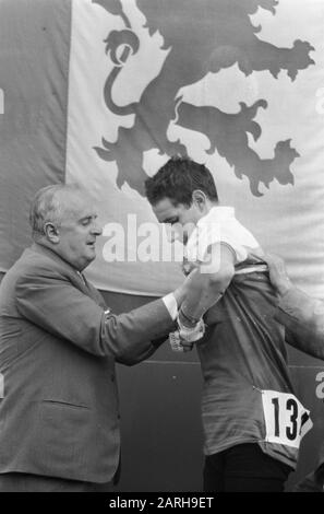 Campionato Del Mondo In Bicicletta A Heerlen. Webb ottiene la maglia arcobaleno a Data: 2 settembre 1967 Ubicazione: Heerlen Parole Chiave: Cyclen Foto Stock