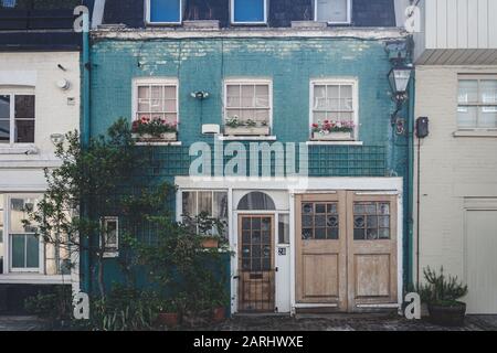 Londra/UK - 22/07/19: La facciata di una casa in Upbrook Mews a Bayswater, un'area ricca nella città di Westminster. E' anche uno dei London's. Foto Stock