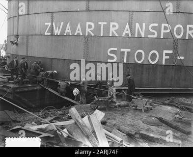 Trasporto della cisterna 255.000 kg Fa. Amatex Data: 28 agosto 1952 Parole Chiave: Tanks, TRANSPORT Person name: Fa. Amatex Foto Stock