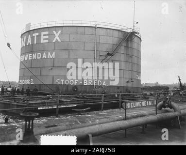 Trasporto della cisterna 255.000 kg Fa. Amatex Data: 28 agosto 1952 Parole Chiave: Tanks, TRANSPORT Person name: Fa. Amatex Foto Stock