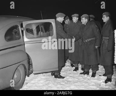 Ascensori organizzati per soldati e marinai Data: 14 gennaio 1955 Parole Chiave: HIFTS, Marinai, Soldati Foto Stock