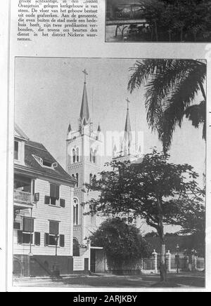 Wi [Indie Occidentali]/Anefo London series Roman Catholic St. Petrus and Paulus cattedrale in Paramaribo Annotation: Recording from a book Date: 1940-1945 Location: Paramaribo, Suriname Keywords: Capitelli, cattedrali, seconda Guerra Mondiale Foto Stock