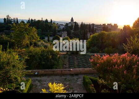 I giardini del palazzo Generalife all'Alhambra di Granada in Spagna. Foto Stock