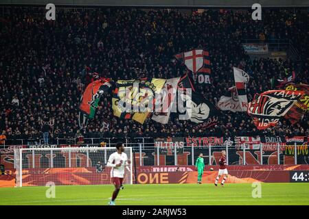 Milano, Italia, 28 Jan 2020, tifosi milano , curva sud durante AC Milan vs Torino - Campionato Italiano TIM Cup - credito: LPS/Francesco Scaccianoce/Alamy Live News Foto Stock