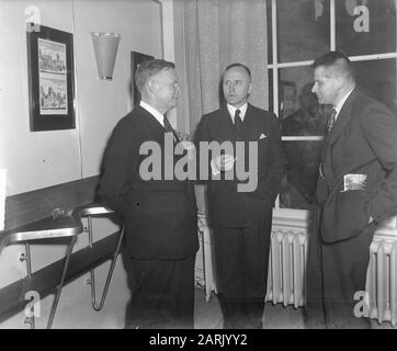 Consulenza per il tè Europa, Singel 170/72, commissioning nuovo spazio espositivo ecc. Data: 29 maggio 1950 luogo: Amsterdam Parole Chiave: Mostre, tè Foto Stock