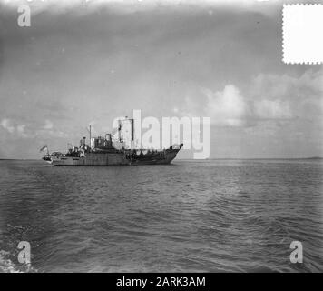 Lavori preparatori a Hoek van Holland per esplodere il sommerso Faustus Divers al relitto Faustus. Nave di salvataggio inglese Data: 13 novembre 1952 Località: Hoek van Holland, Zuid-Holland Parole Chiave: Salvataggio, navi Foto Stock