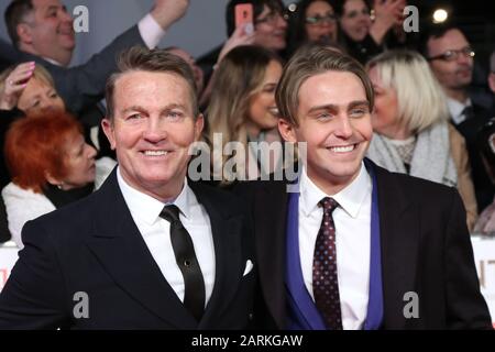 Bradley Walsh E Barney Walsh, National Television Awards, The O2, London, Uk, 28 Gennaio 2020, Photo By Richard Goldschmidt Foto Stock