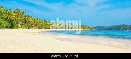 Spiaggia tropicale, isola di Nacula, gruppo isola di Yasawa, Figi, isole del Pacifico meridionale, Pacifico, Foto Stock