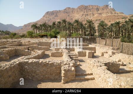 Scavo archeologico dell'antico villaggio ebraico del periodo romano-bizantino nel Parco Nazionale delle Antichità EN Gedi, Israele Foto Stock