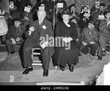 International Gemini Congress At Oirschot Data: 22 Maggio 1955 Località: Oirschot Parole Chiave: Congressi, Gemelli Foto Stock