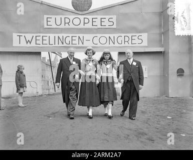International Gemini Congress At Oirschot Data: 22 Maggio 1955 Località: Oirschot Parole Chiave: Congressi, Gemelli Foto Stock