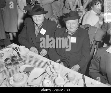 International Gemini Congress At Oirschot Data: 22 Maggio 1955 Località: Oirschot Parole Chiave: Congressi, Gemelli Foto Stock