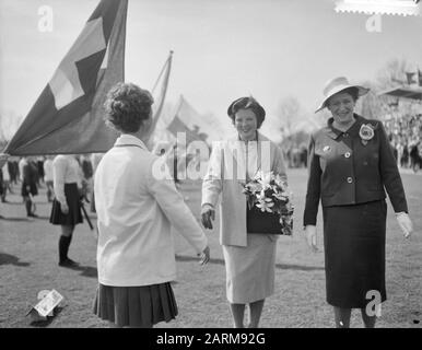 Torneo di hockey World Ladies nel Wagenerstadion di Amstelveen alla presenza Della sua altezza reale Principessa Beatrix Data: 25 aprile 1959 Foto Stock