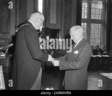 Premio di OldenbarneveltPenning a Ernste Data: 15 maggio 1961 Parole Chiave: Anefo Awards Nome personale: OLDENBARNEVELTPENNING Foto Stock