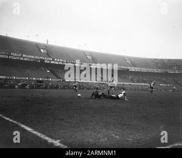 Feyenoord contro VVV. Data del momento del gioco: 10 Dicembre 1961 Parole Chiave: Sport, calcio Nome dell'istituzione: Feyenoord, Ufficio Turistico Foto Stock