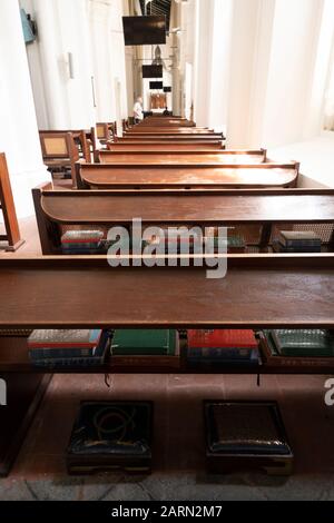 Singapore. Gennaio 2020. Vista interna della Cattedrale Anglicana di Sant'Andrea Foto Stock