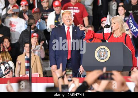 Wildwood, NJ - 28 GENNAIO: Kellyanne Conway parla durante una campagna di rally al Wildwood Convention Center il 28 gennaio 2020 a Wildwood, New Jersey. Foto Stock