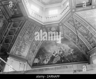 Lavori di restauro a Paleis Huis ten Bosch, edifici e interni. Oranjezaal Data: 15 ottobre 1954 luogo: L'Aia Parole Chiave: Palazzi, restauri Nome dell'istituzione: Paleis Huis ten Bosch Foto Stock