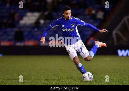 Oldham, INGHILTERRA - GENNAIO 28th Cameron Borthwick-Jackson di Oldham Athletic durante la partita Sky Bet League 2 tra Oldham Athletic e Mansfield Town al Boundary Park, Oldham Martedì 28th Gennaio 2020. (Credit: Eddie Garvey | Mi News) Foto Stock