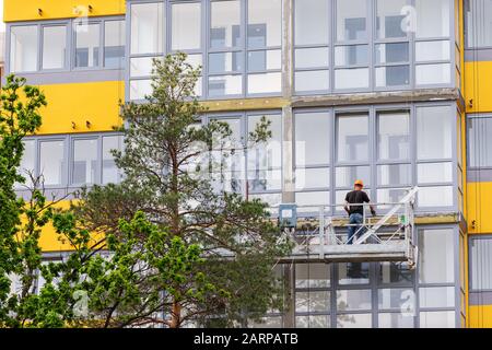 master vetro il balcone del nuovo edificio Foto Stock