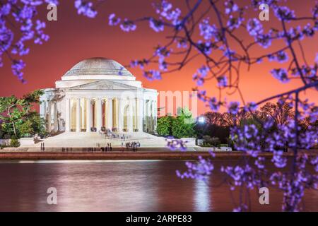 Washington DC, USA skyline sul fiume Potomac di notte. Foto Stock