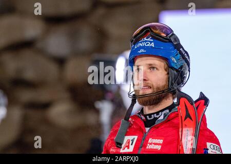Schladming, Austria. 28th Gen 2020. Marco SCHWARZ d'Austria, Henrik KRISTOFFERSEN di Norvegia al primo turno - la Nightrace Schladming il 28 gennaio 2020 a Schladming, . Credito: Thomas Reiner/Espa/Alamy Live News Foto Stock