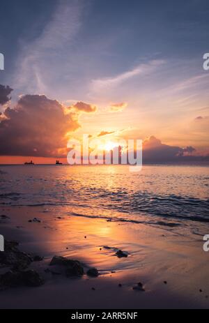 Cayman Island spiaggia tramonto Foto Stock