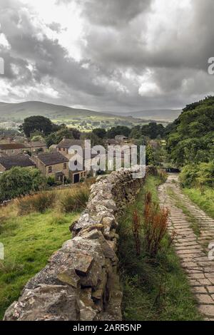 Il piccolo e pittoresco villaggio di Sedbusk a Wensleydale, Yorkshire Dales National Park, Inghilterra Foto Stock